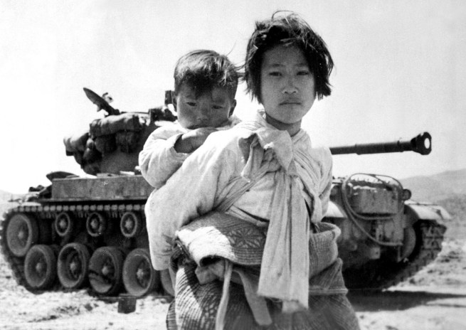 WAR &amp; CONFLICT BOOK ERA: KOREAN WAR/CIVILIANS &amp; REFUGEES